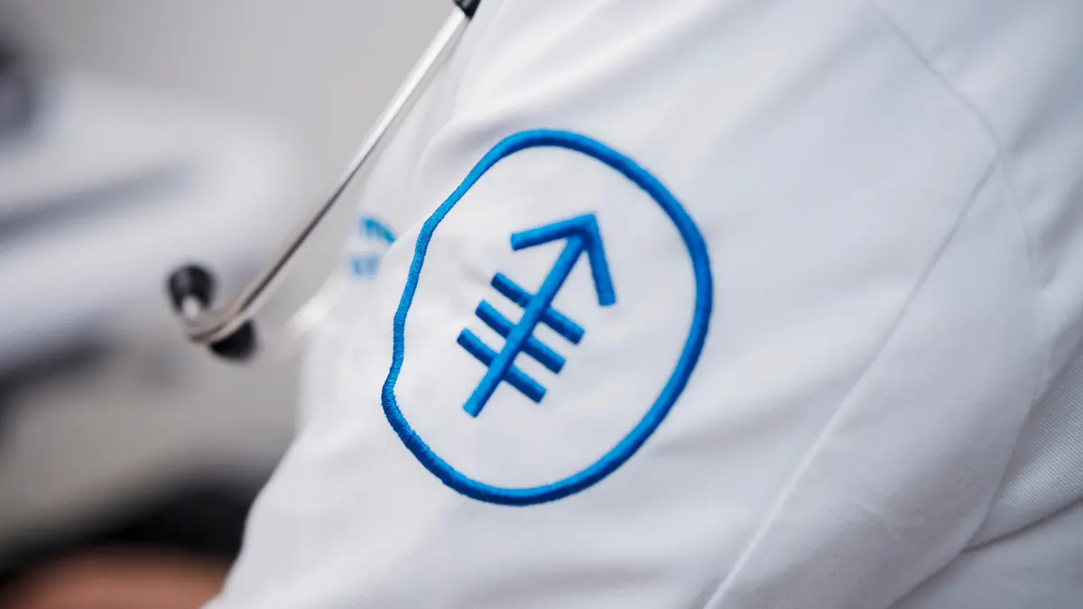 MSK lab coat with logo
