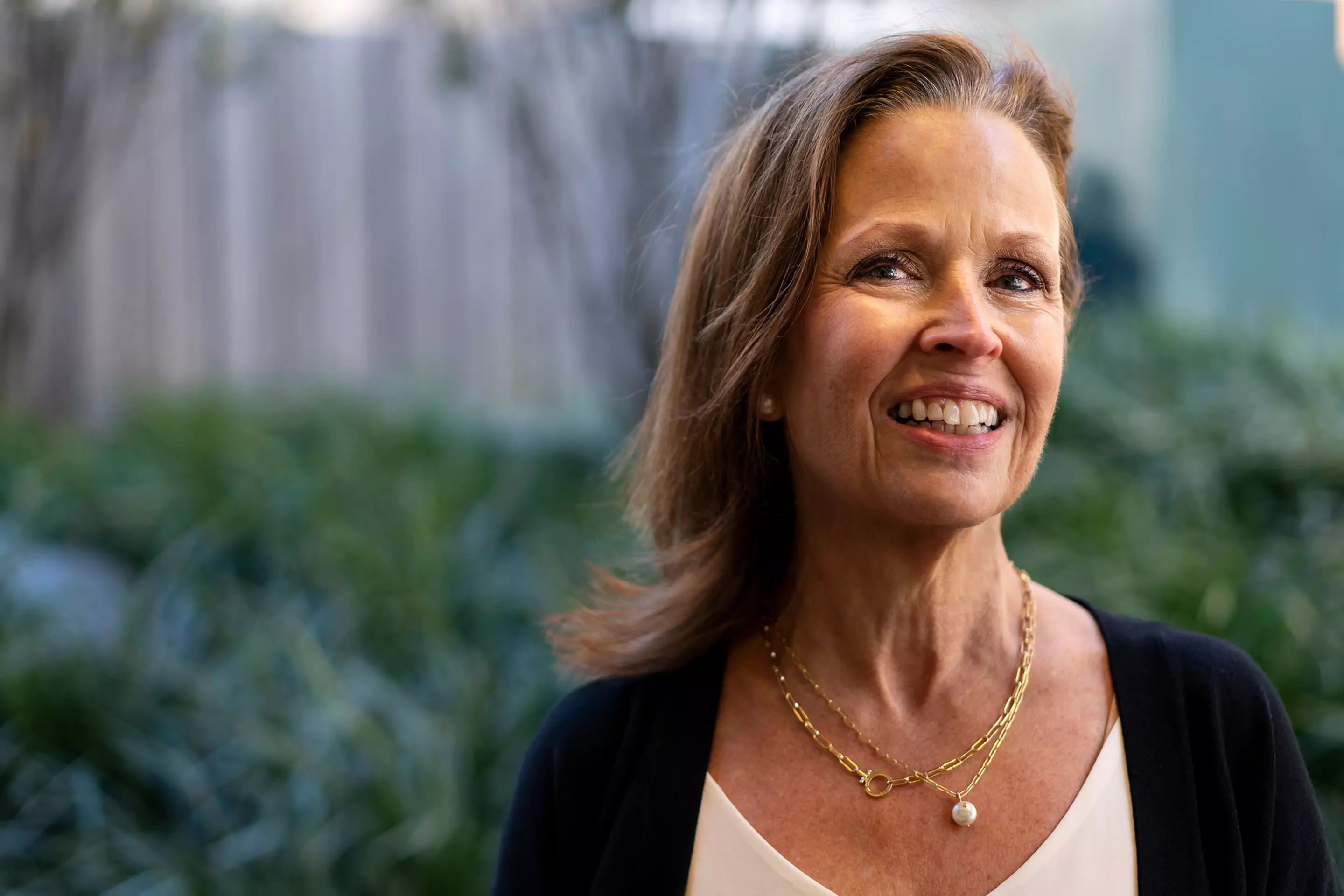 Lung cancer survivor Sandra Lowe, who was treated at MSK for lung cancer. 